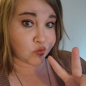 Meet your Posher, Annette